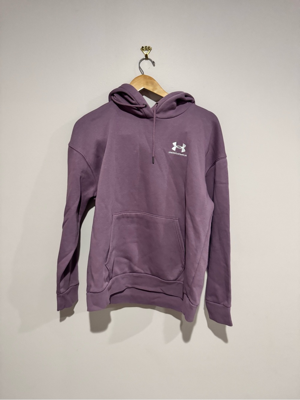 Under Armour  Purple Fleece Pullover Hoodie Logo Pockets Size M